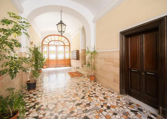 Luxury Near Vatican, Steps To Metro, Ac & Fast Wifi Appartamento *