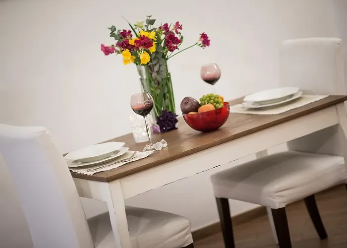 Bright Apartment Near Vatican, Steps To Metro, Ac & Fast Wifi Apartment *